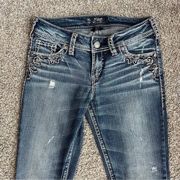Silver Jeans Suki Flap Bootcut Medium Wash Distressed Faded Embellished, Size 26 - Picture 2 of 11